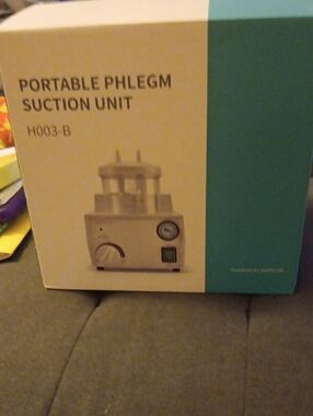Portable Phlegm Suction Unit H003-B in White and Teal